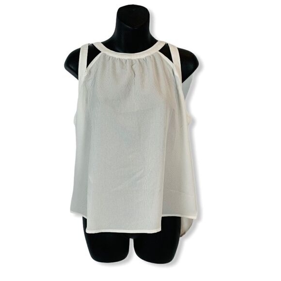 𝅺IRIS Basic Sleeveless Top - Picture 1 of 7